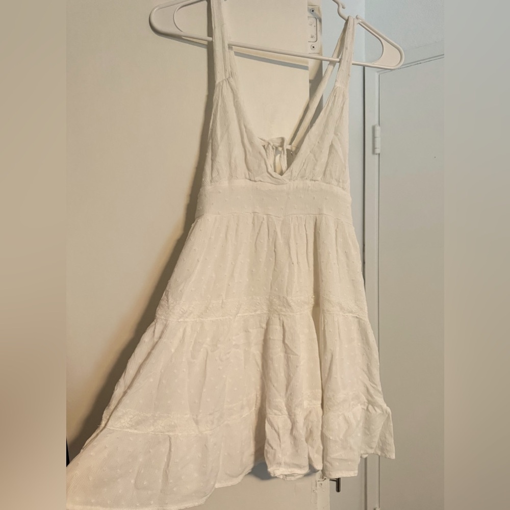 White Sleeveless Dress